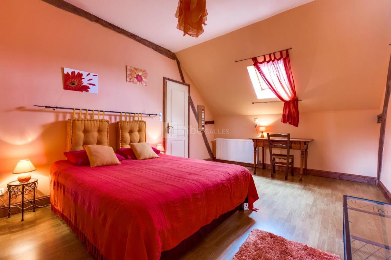 La Ferme De L'Isle Et Sa Roulotte Bed & Breakfast Avaray Exterior foto